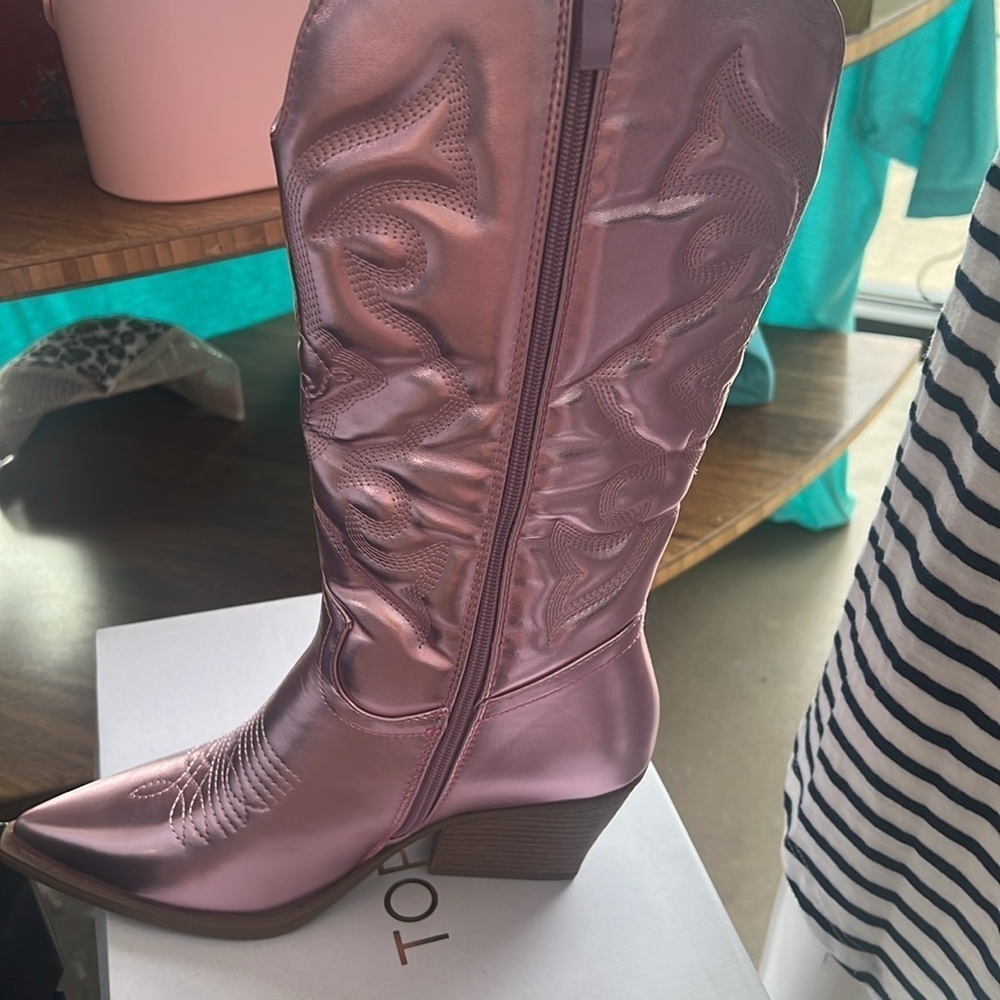 Pink with stitching, cowboy boots - Picture 5 of 5
